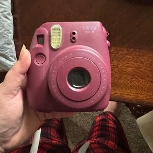 Wine/Burgundy Fujifilm Instax Mini 8